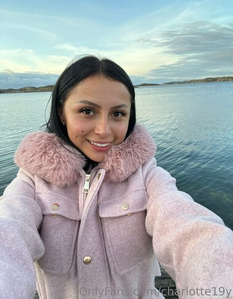 Charlotte19y