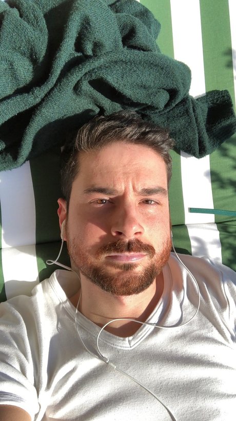 Foto di nudo di fuga di OnlyFans di Cerquami