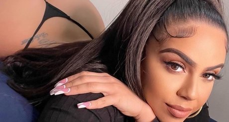 Foto di nudo di fuga di OnlyFans di Jasmine Bella