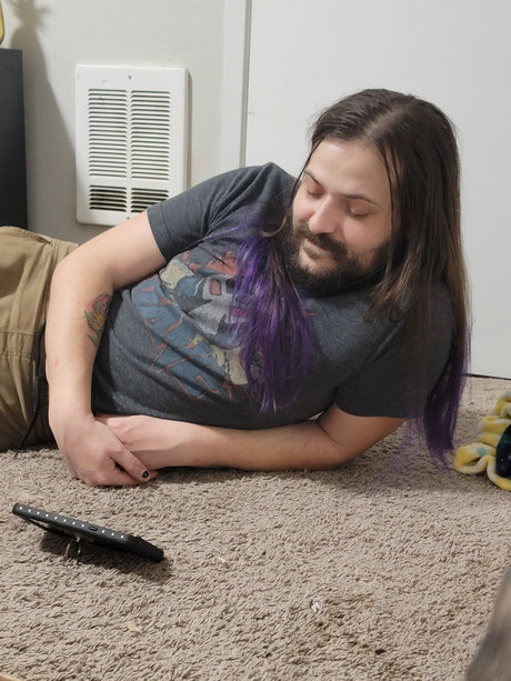 Foto di nudo di fuga di OnlyFans di Morbid Dell