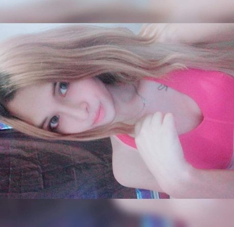 Foto di nudo di fuga di OnlyFans di Montserrat