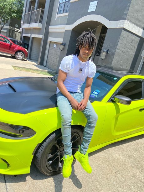 Foto di nudo di fuga di OnlyFans di Trey