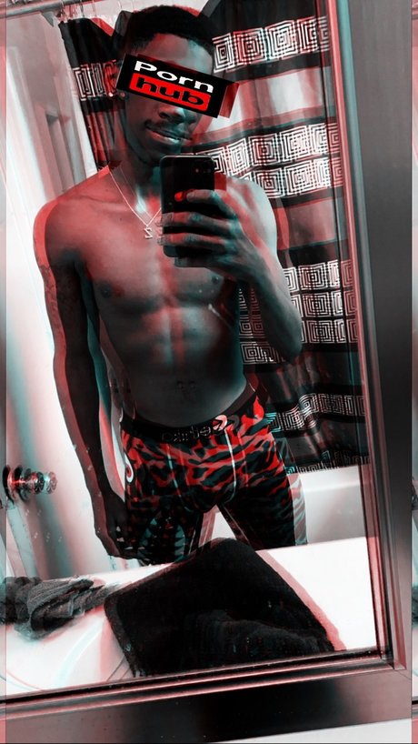 Foto di nudo di fuga di OnlyFans di Mrmakeyoutakeit