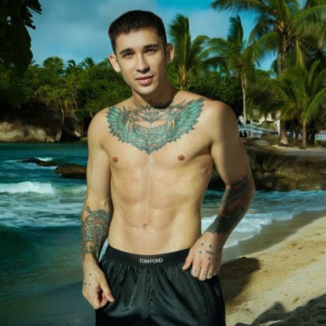 Dennis Nickolero Vip