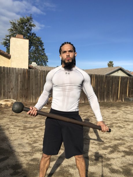 Foto di nudo di fuga di OnlyFans di Calimade