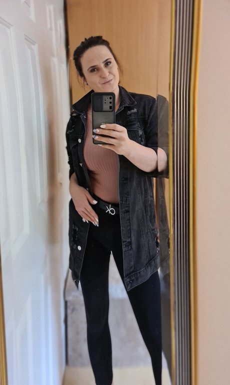 Foto di nudo di fuga di OnlyFans di Feet Asmr By Nicolle