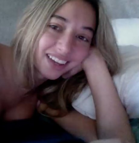 Foto di nudo di fuga di OnlyFans di Innocentchurchgirl