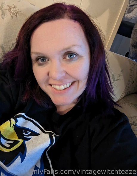 Vintagewitchteaze