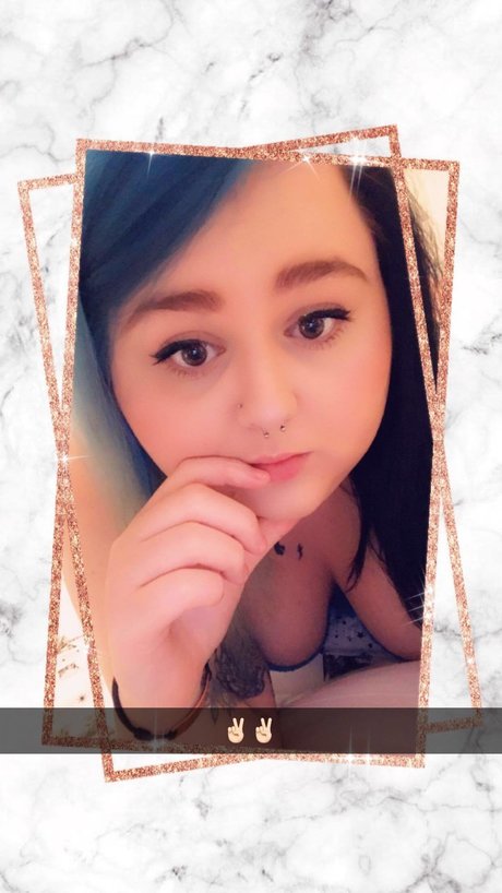 Foto di nudo di fuga di OnlyFans di Elle 