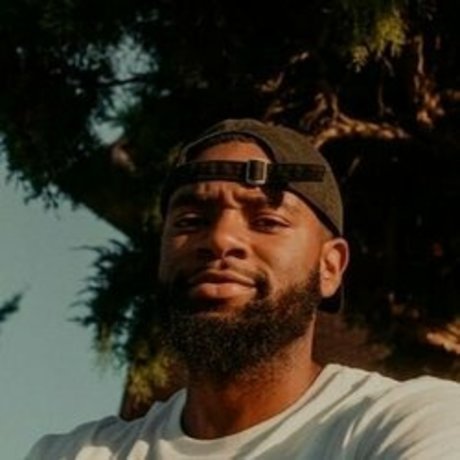 Foto di nudo di fuga di OnlyFans di Deec