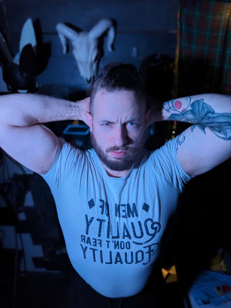 Foto di nudo di fuga di OnlyFans di Viking