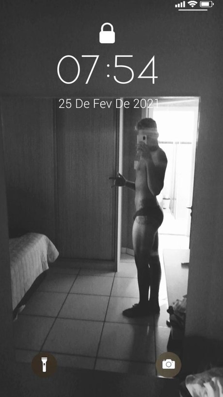 Foto di nudo di fuga di OnlyFans di Victor Albuquerque