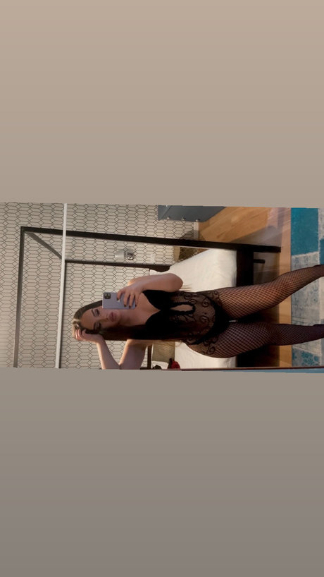 Alba Brunette For Vip