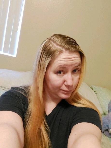 Foto di nudo di fuga di OnlyFans di Aurora Wolf