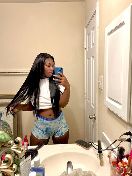 Sextin With Shaye The Tiger