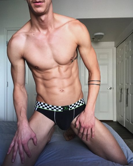 Foto di nudo di fuga di OnlyFans di Salty Twunk