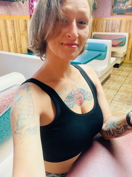 Foto di nudo di fuga di OnlyFans di Dizzi Dizzle