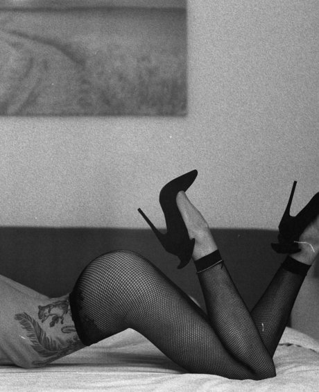 Foto di nudo di fuga di OnlyFans di Saga Xux