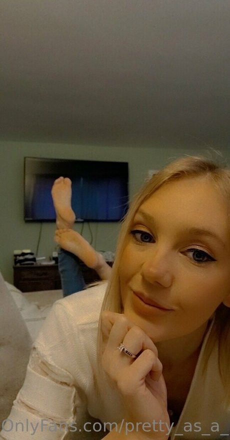 Foto di nudo di fuga di OnlyFans di Prettyasapeach69