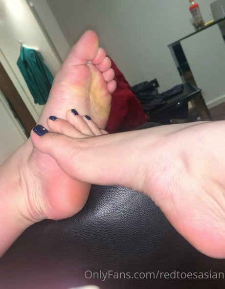 Redtoesasian