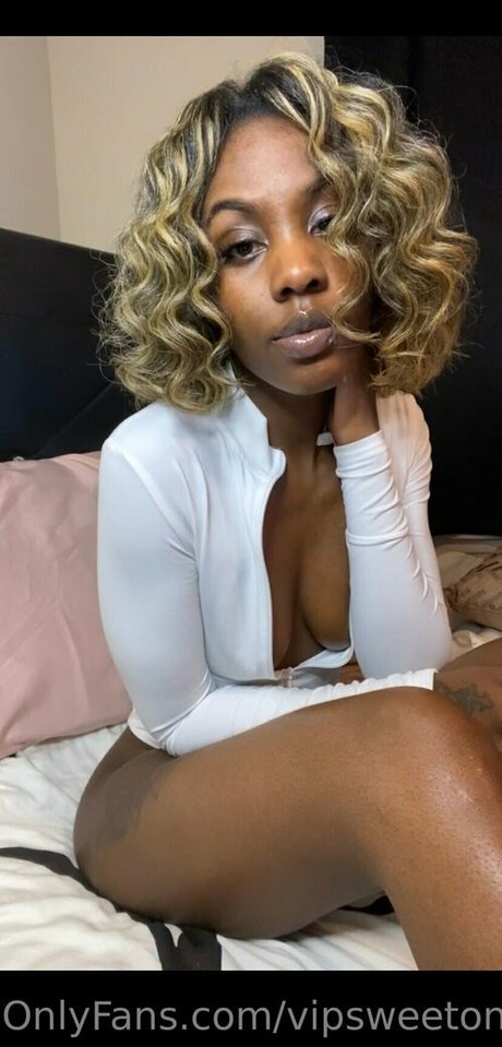 Vipsweetonyxx