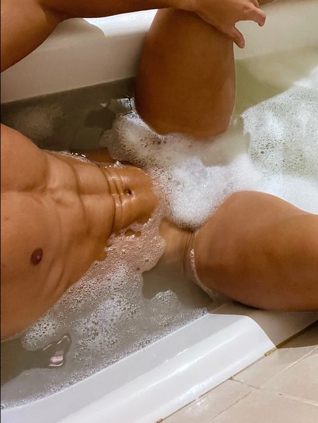 Foto di nudo di fuga di OnlyFans di Lucas