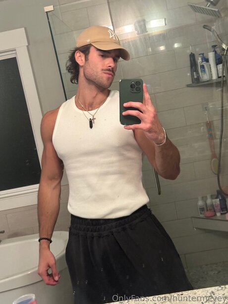 Foto di nudo di fuga di OnlyFans di Huntermcvey