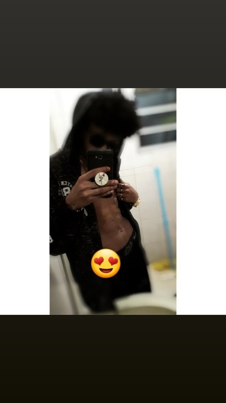 Foto di nudo di fuga di OnlyFans di Fernando Braga