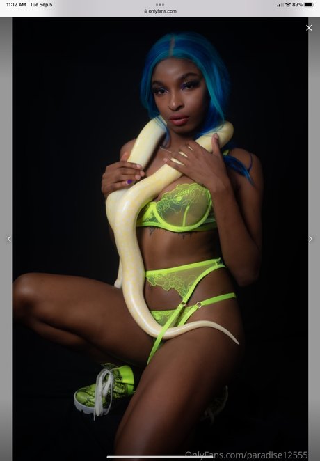Foto di nudo di fuga di OnlyFans di Paradise