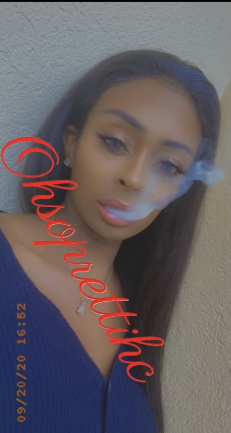 Foto di nudo di fuga di OnlyFans di Primepretti