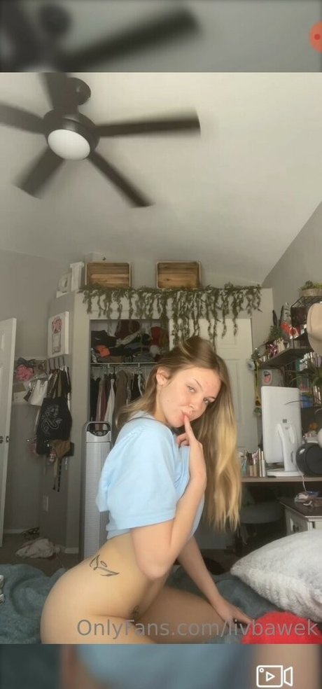 Foto di nudo di fuga di OnlyFans di Livbawek