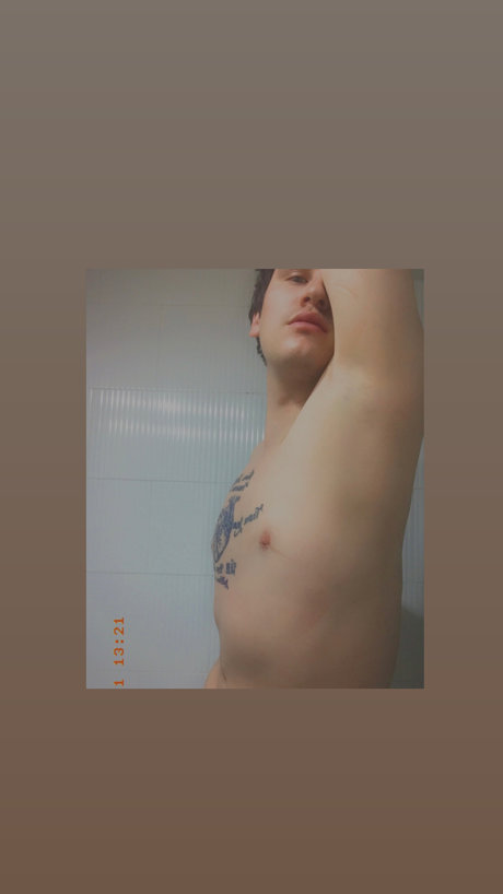 Foto di nudo di fuga di OnlyFans di Samlladavid