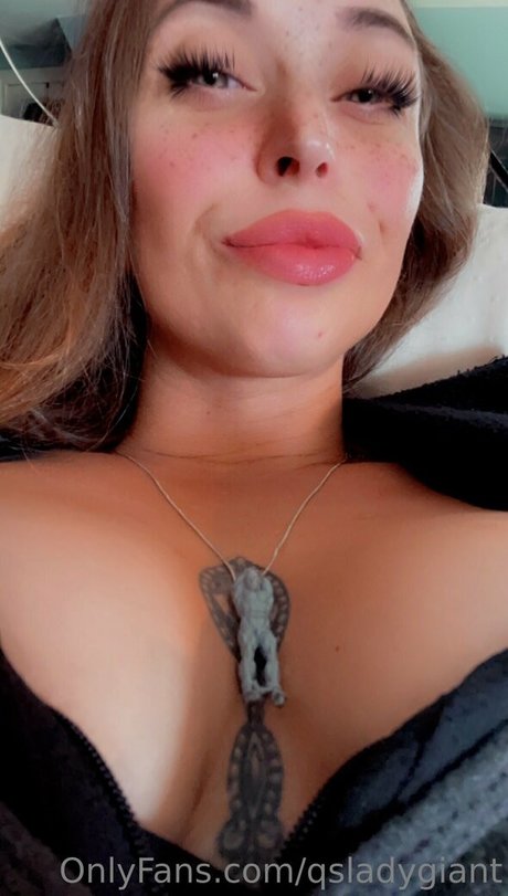 Qsladygiant