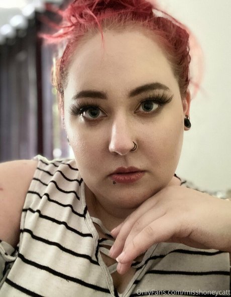 Misshoneycatt