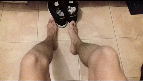 Foto di nudo di fuga di OnlyFans di Carlos Vzquez