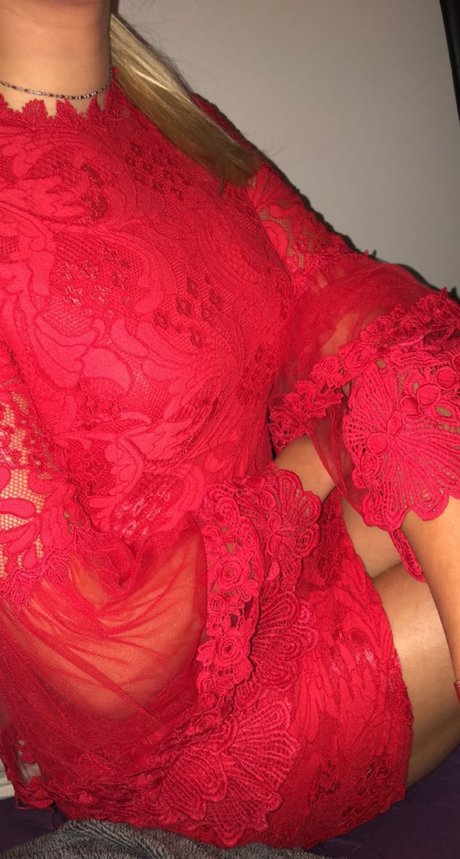 Foto di nudo di fuga di OnlyFans di Elea