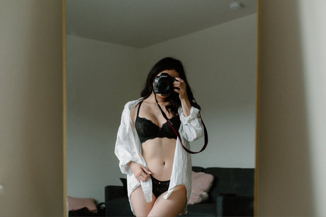 Foto di nudo di fuga di OnlyFans di Erin 