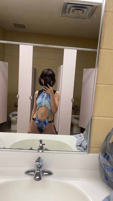 Foto di nudo di fuga di OnlyFans di Robin