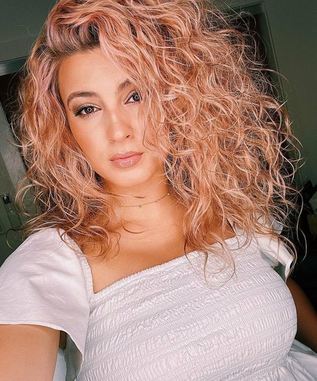 Tori Kelly