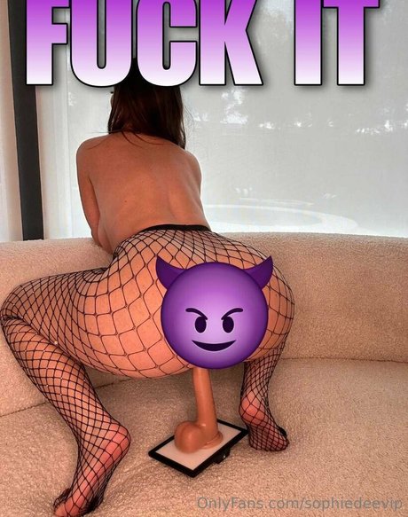 Sophiedeevip
