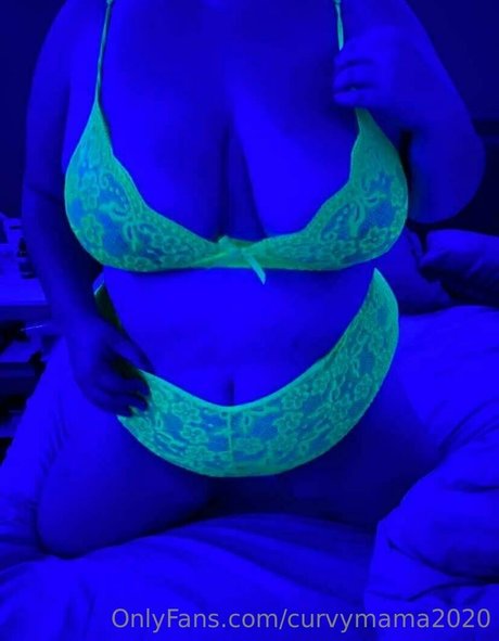 Curvymama2020