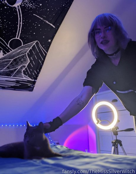 Themisssilverwitch