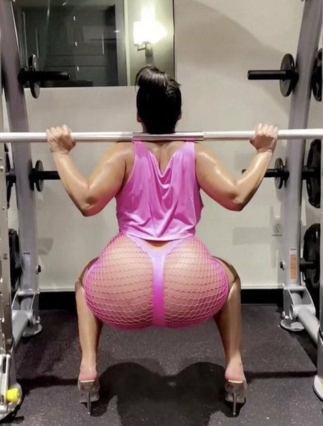 Foto di nudo di fuga di OnlyFans di Therealtahiry