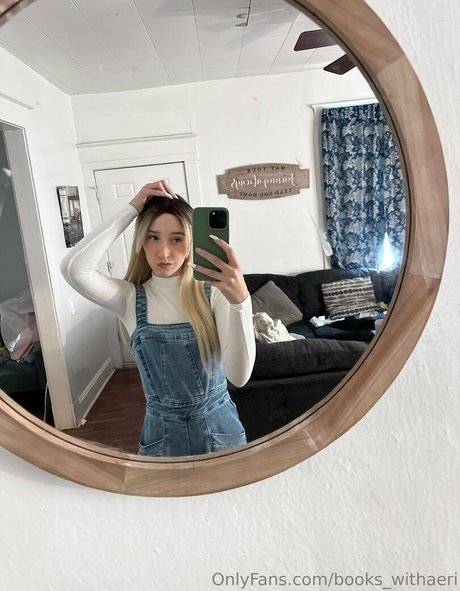 Foto di nudo di fuga di OnlyFans di Bookswithari