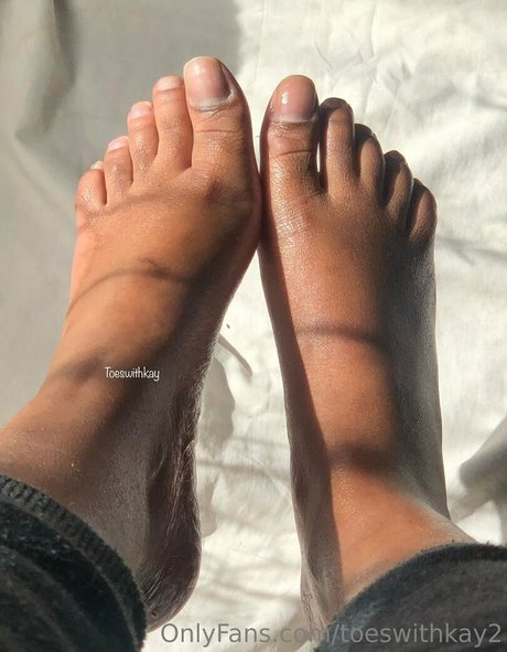 Toeswithkay2