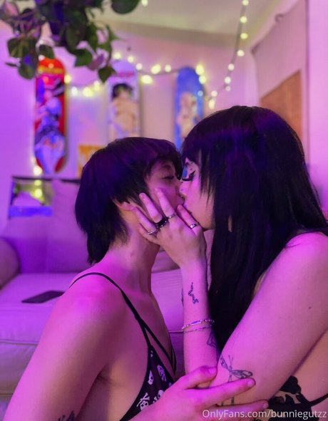 Bunniegutzz