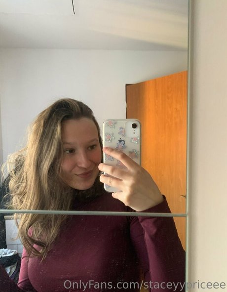 Staceyypriceee