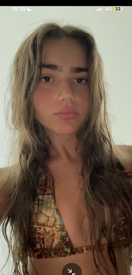 Foto di nudo di fuga di OnlyFans di Laranovaa