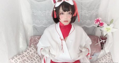 Momo Jp Cosplay
