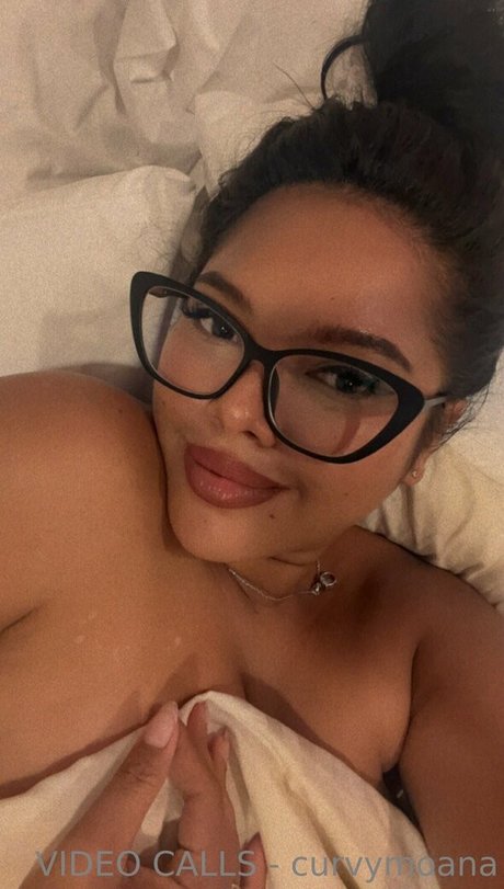 Curvymoanaaa